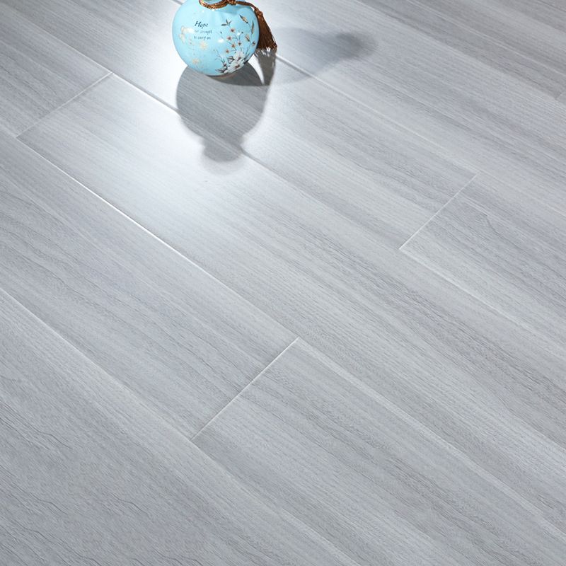 Maple Modern Laminate Flooring Click Lock Stain Resistant Plank Flooring