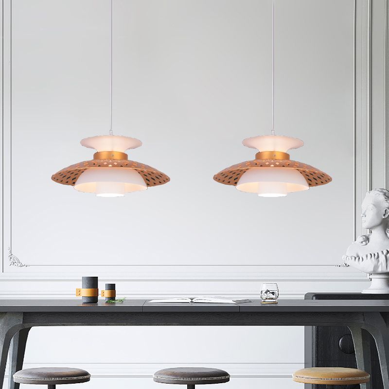 1 lamp koepelvormig hangende lamp eigentijds metalen plafond hanglamp in wit en goud