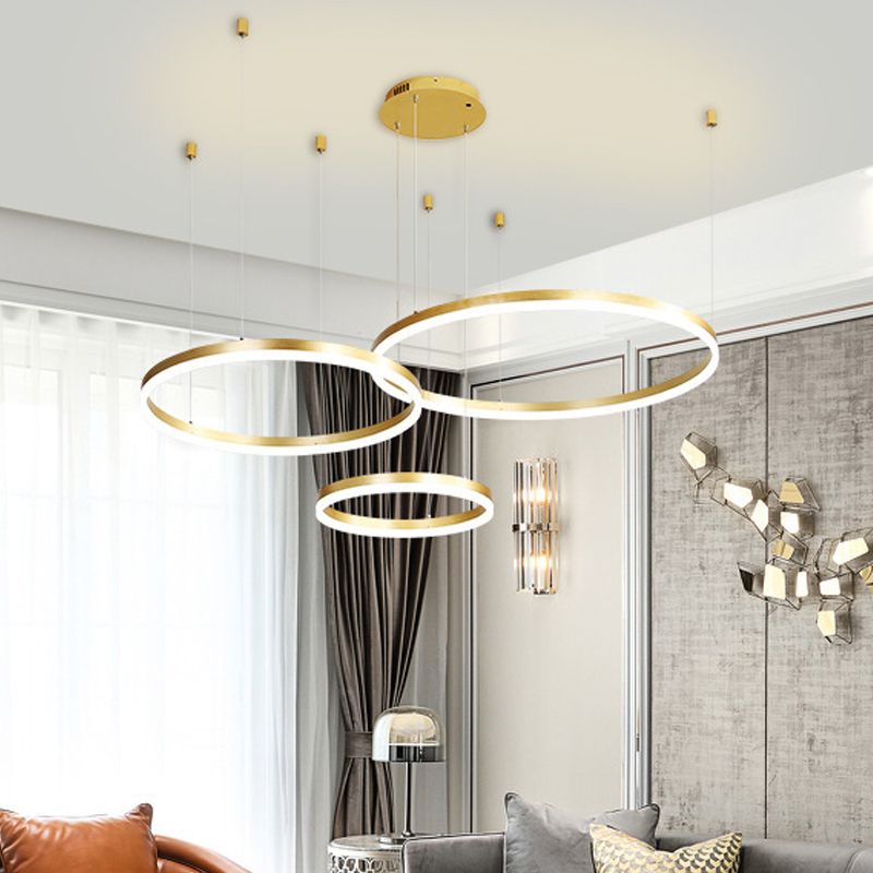 Moderno lampadario a 3/4 livelli di soggiorno metallico Circolo a sospensione LED Accensione in oro/caffè, luce calda/bianca