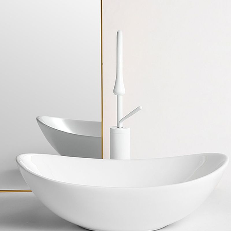 White Oval Vessel Sink Modern Style Porcelain Basin Sink with No Craftsmanship
