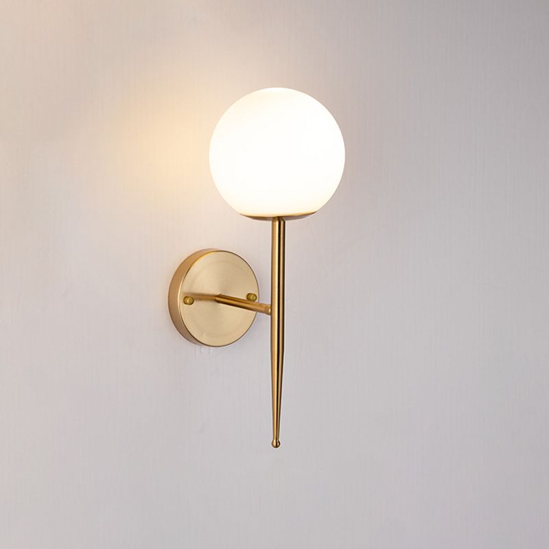 Accesorios de iluminación de pared de bola de vidrio blanco de forma de pared de estilo moderno lámpara montada en la pared