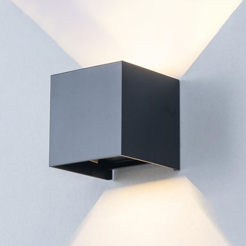 Moderne Stil quadratische Wandleuchte Leuchte Metall 2 Leuchten Wandmontierte Beleuchtung