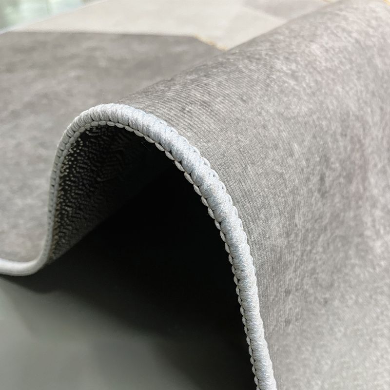 Modern Triangle Pattern Rug Polyester Indoor Carpet Stain Resistant Area Rug for Living Room