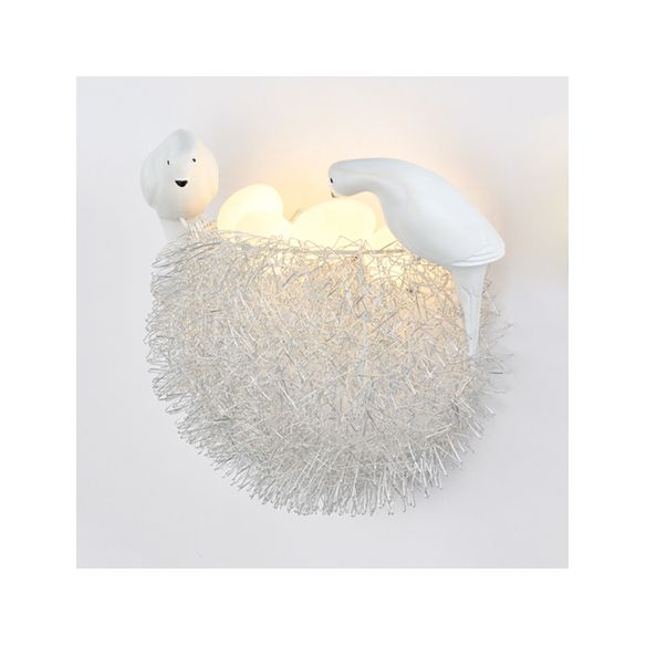 Animal Bird Nest Gnonce Light avec des pigeons et des œufs lampe murale en aluminium en blanc pour la chambre d'enfant