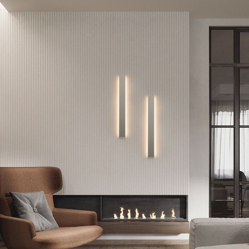 Linear Shade Metal Wall Sconce Modern Style Single Light Wall Mounted Light in White
