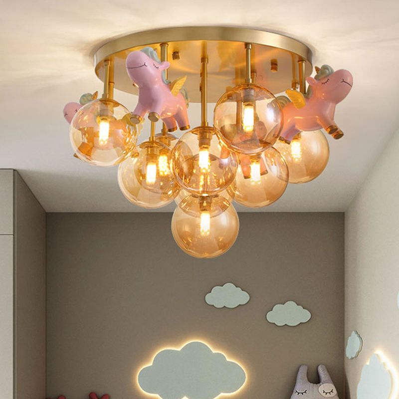 Metal Cartoon Pony Lámpara de montaje semi-flush Macaron 9 cabezas Luz de techo dorado con sombra de vidrio ámbar global