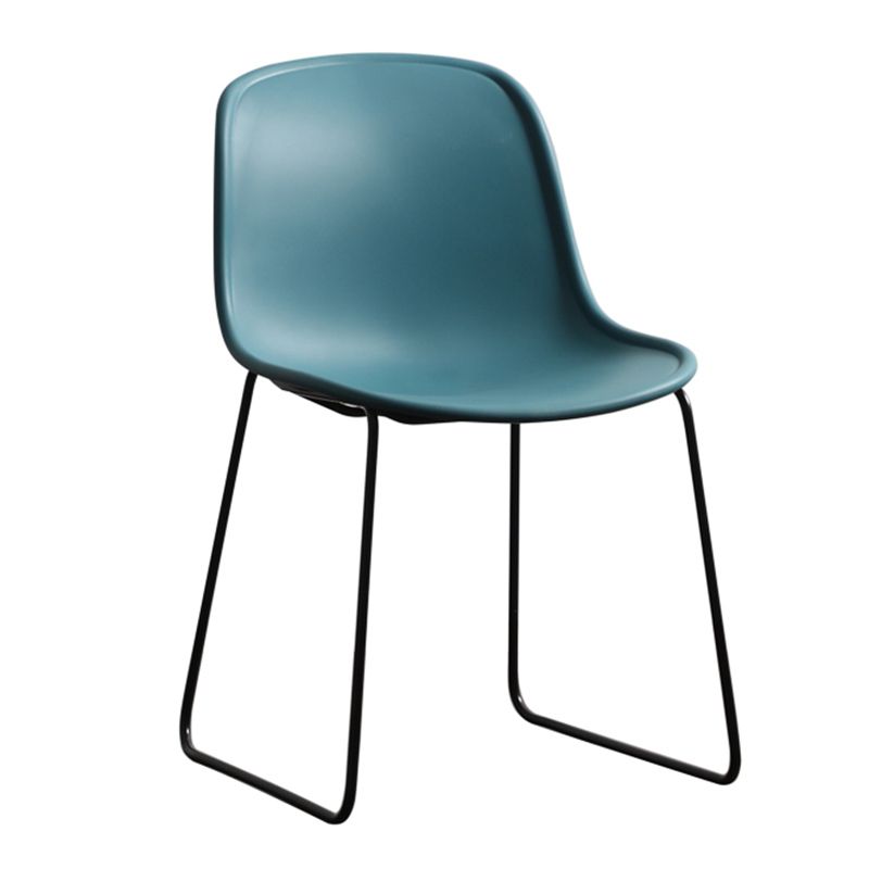 Silla lateral de estilo industrial Juego de silla lateral de comedor con patas de metal