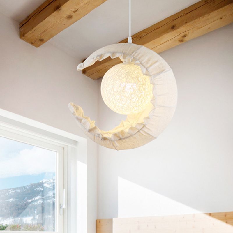 Nordic Crescent Hanging Light Fixure Stoff Einen Balkon Deckenheize mit Rattankugelschatten in Flaxen