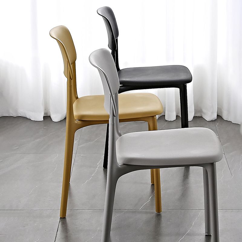 Plastic Scandinavian Restaurant Side Chair Matte Finish Open Dining Chair