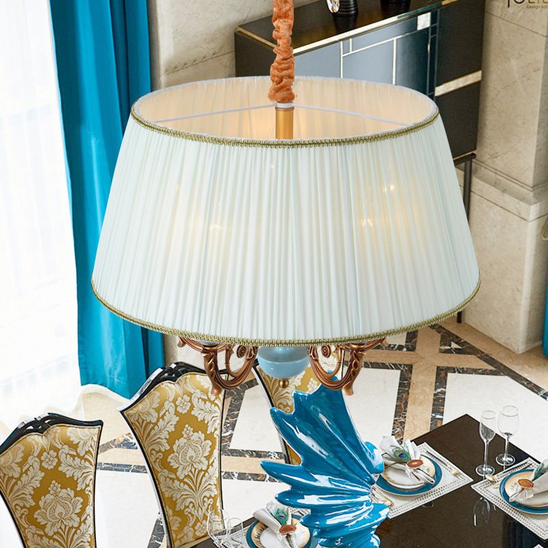 Classico lampadario a sospensione del tamburo 5 ciondoli in tessuto in tessuto in bianco per sala da pranzo