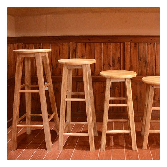 Moderner armloser, rückenfreier Barhocker aus Holz mit Holzsitz und Pedal