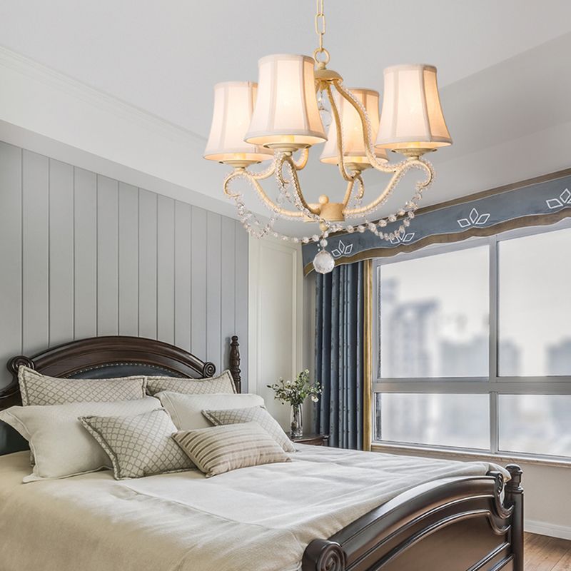 Empire Shade Bedroom Hanging Lightture Traditional Crystal perle 4 têtes d'éclairage de lustre beige avec ombre / avec ombres