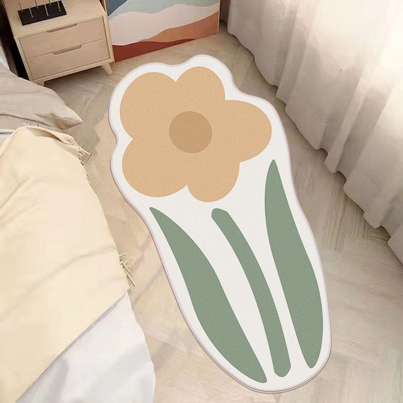Cartoon Pattern Rug Flower Shape Stain Resistant Rug for Home Decor