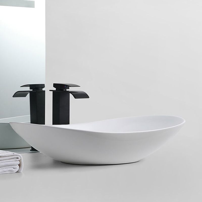 White Oval Vessel Sink Modern Style Porcelain Basin Sink with No Craftsmanship