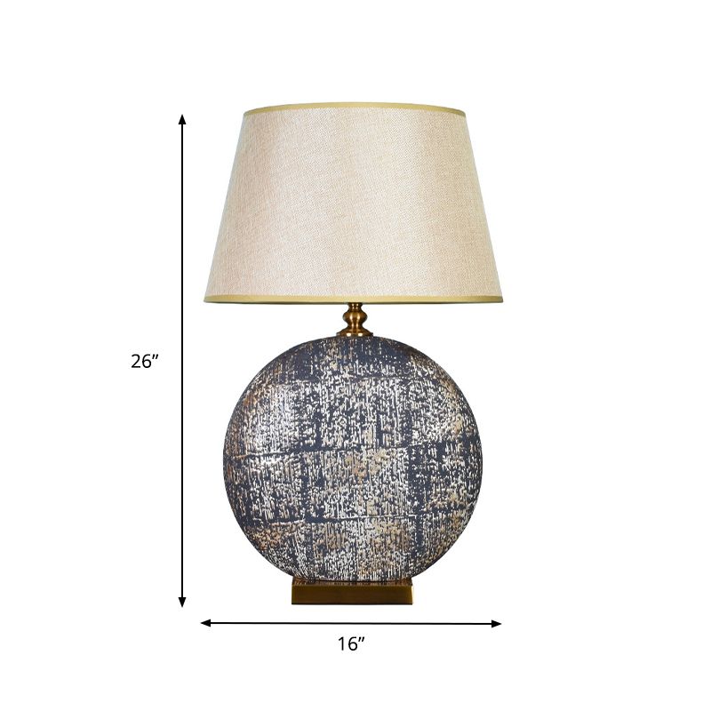 Stof beige tafel licht taps toelopend 1 kop woonkamer nachtkastje lamp met verontruste ronde basis