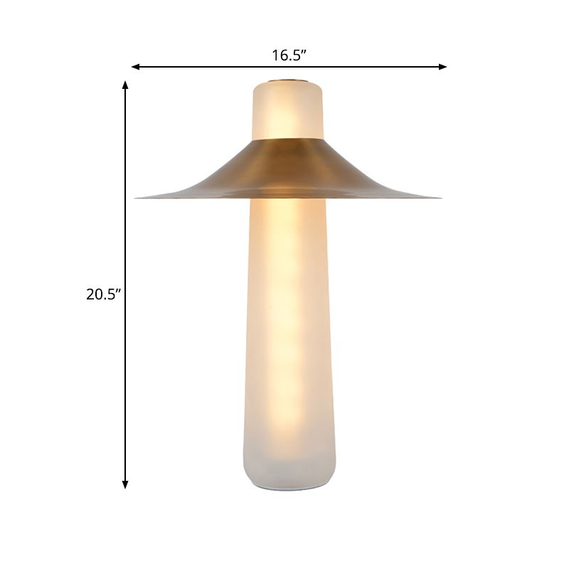 Light de chevet évasé Light moderne lampe de table de chevet LED moderne en or avec tube Base de verre blanc