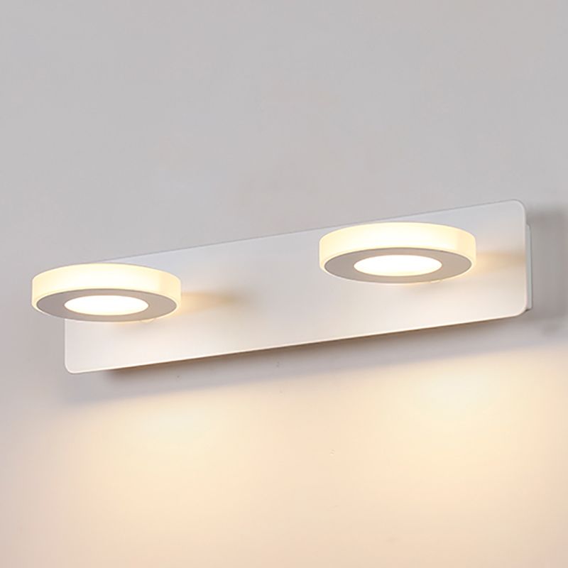 Postmodern Metal Vanity Light Strip White Multi Lights Mperror Light per il bagno