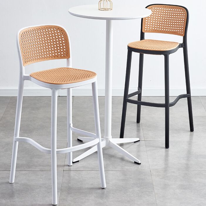Taburete de bar de plástico de estilo moderno con reposapiés, taburete de bar simple con respaldo bajo para cocina