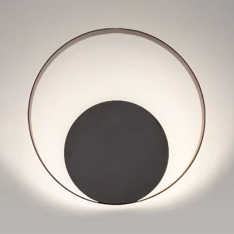 Round Shape Wall Lamp Modern Style Metal 1 Light Sconce in White and Black