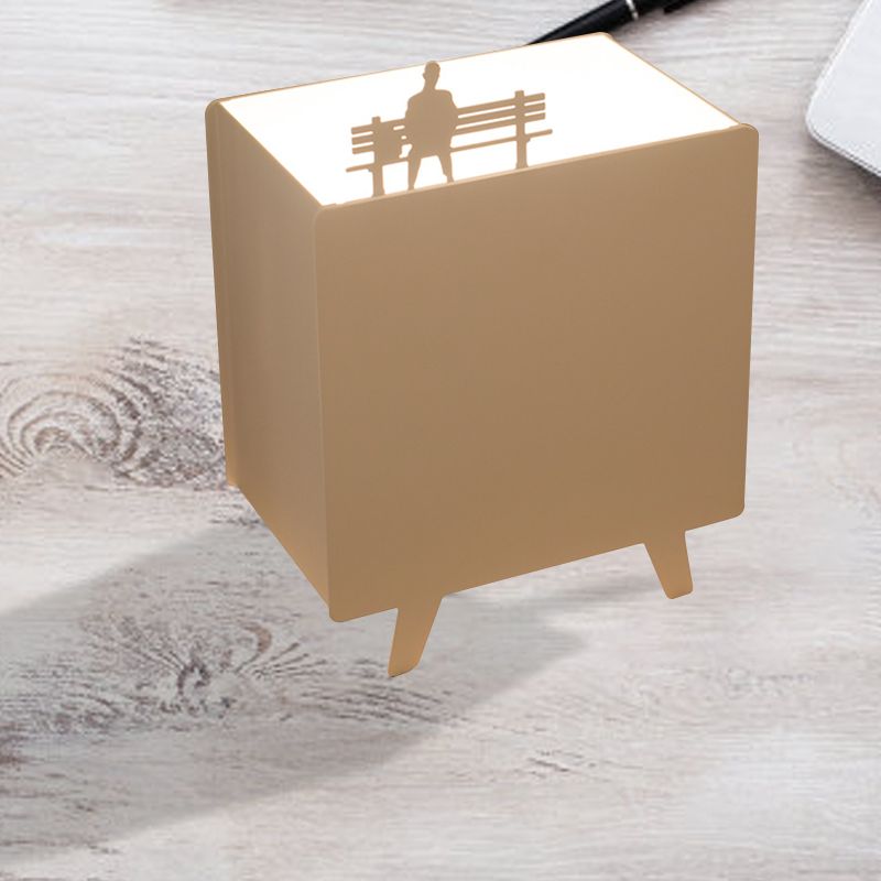 Luz de lectura metálica de lectura nórdica lámpara de mesa nocturna de 1 luces con talla de hierro