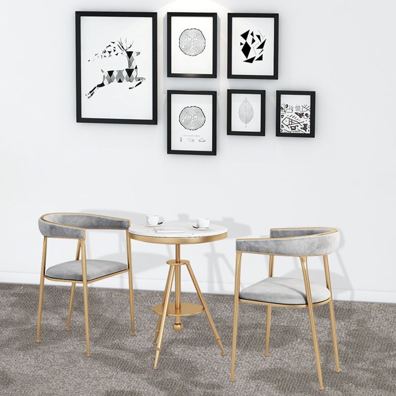 Silla de comedor de metal Glam, sillas laterales de comedor de terciopelo sin brazos para uso doméstico