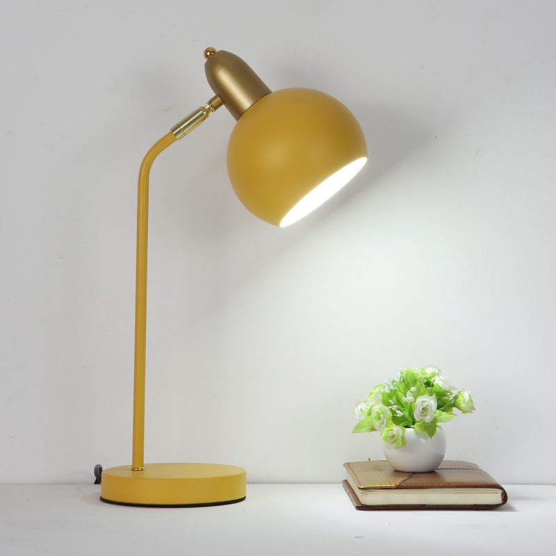 Modern Style Spherical Shape Table Light Metal 1 Light Nightstand Lamps for Bedside