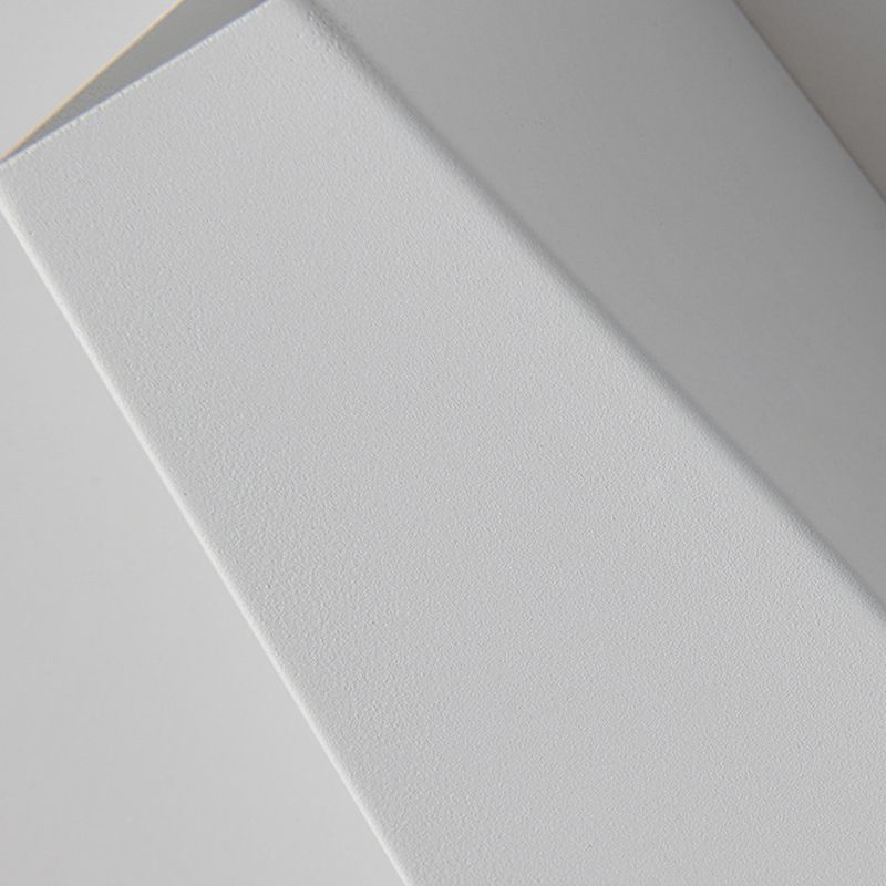 Polygon Wall Sconce Lighting Modern Style Metal 2-Lights Sconce Light in Black and White