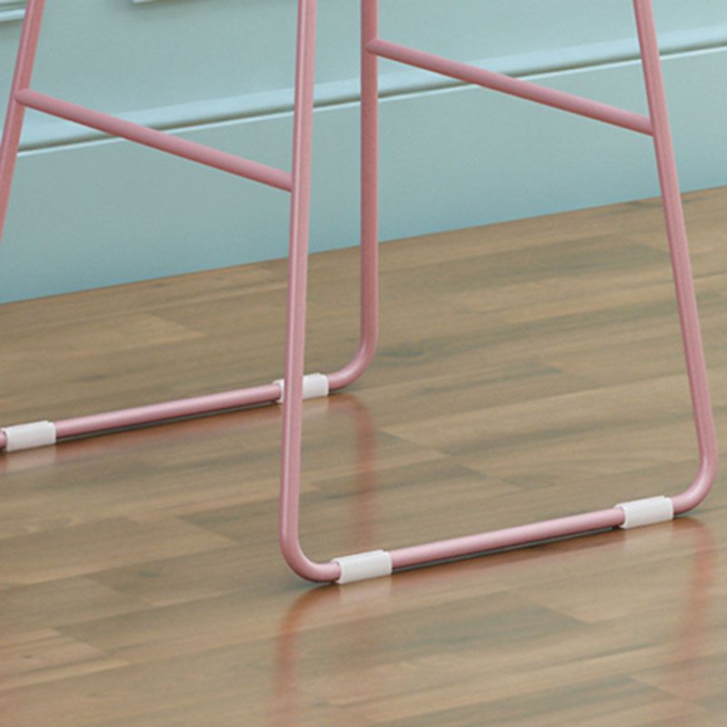 Moderner Barhocker aus Eisen mit Fußstütze, Milk Tea Shop, rosa Barhocker, 76,2 cm