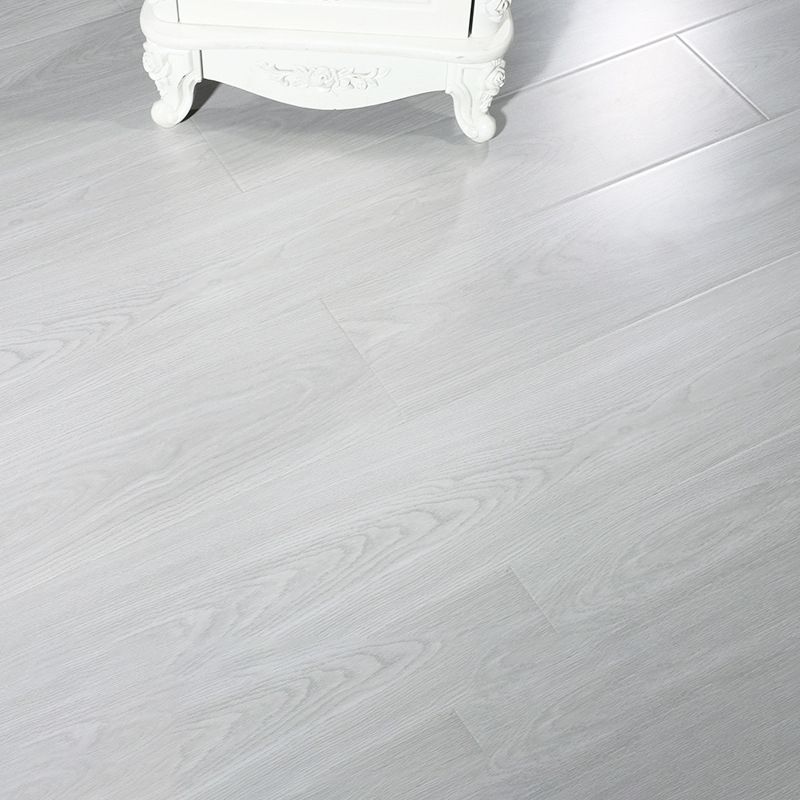 Maple Modern Laminate Flooring Click Lock Stain Resistant Plank Flooring