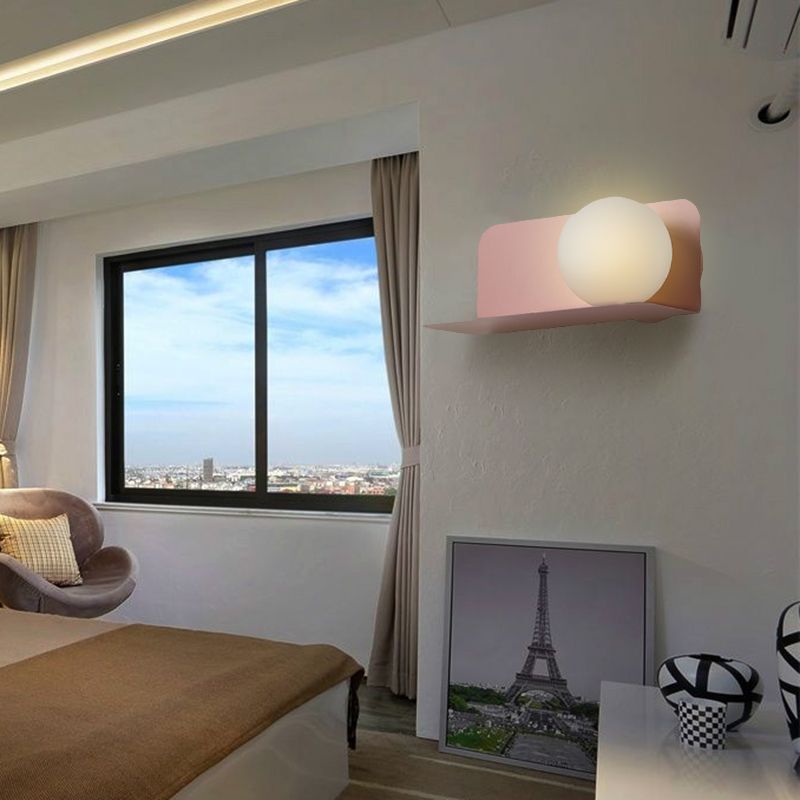 Luce da parete in globo bianca Luce di panna in vetro glassata per la camera da letto per bambini