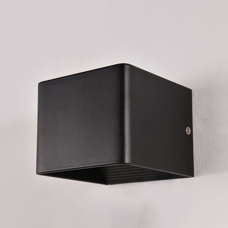 Square Shape 2 Lights Metal Wall Lighting Modern Style Wall Mount Lighting