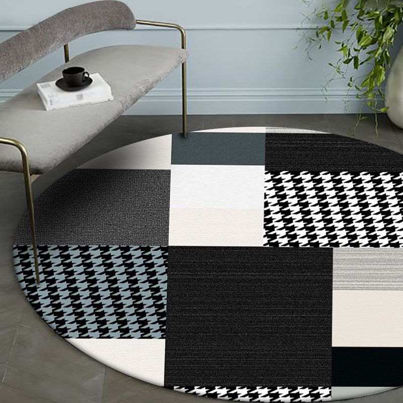 Stylish Geometric Pattern Rug with Houndstooth Black Modern Rug Polyester Pet Friendly Washable Non-Slip Area Rug for Bedroom