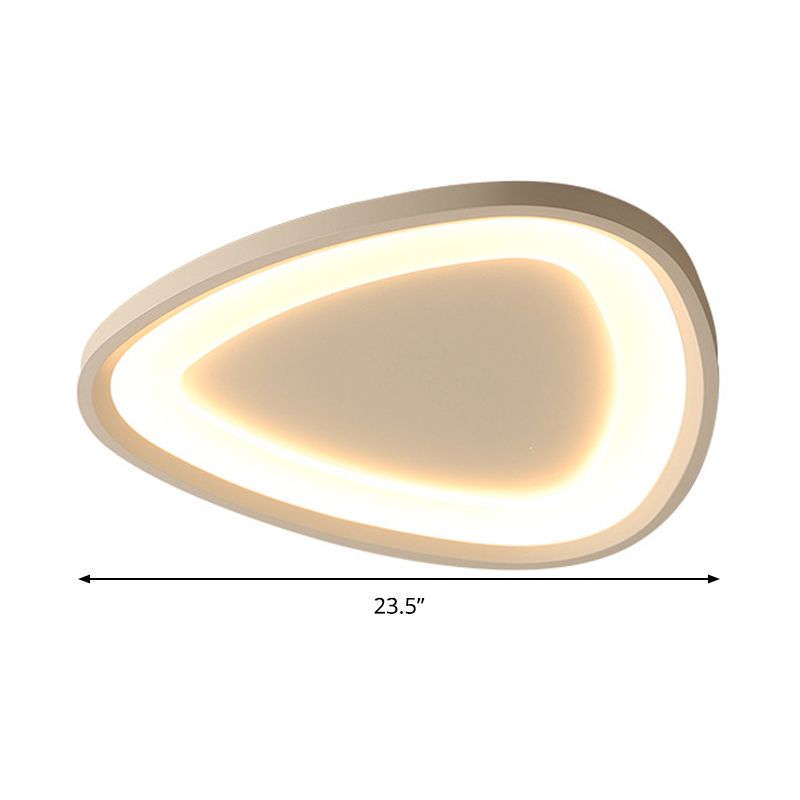 18"/23.5" W Triangle Ceiling Mount Light Modern Stylish Metal LED White Flush Lighting in Warm/White Light/Remote Control Stepless Dimming