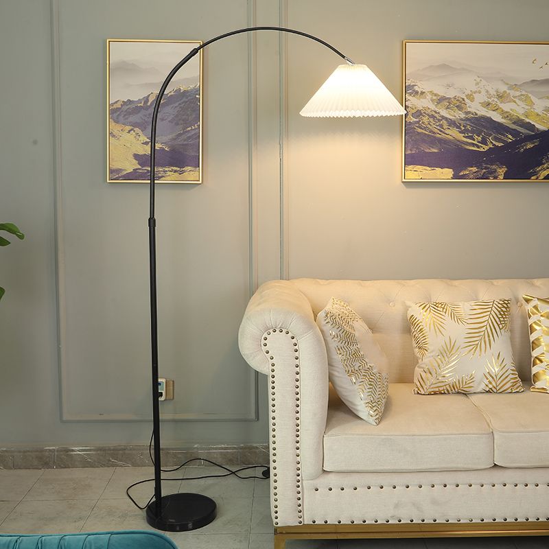 Hedendaags kleurrijke vloerlamp creatief vloerlicht met stofschaduw voor slaapkamer