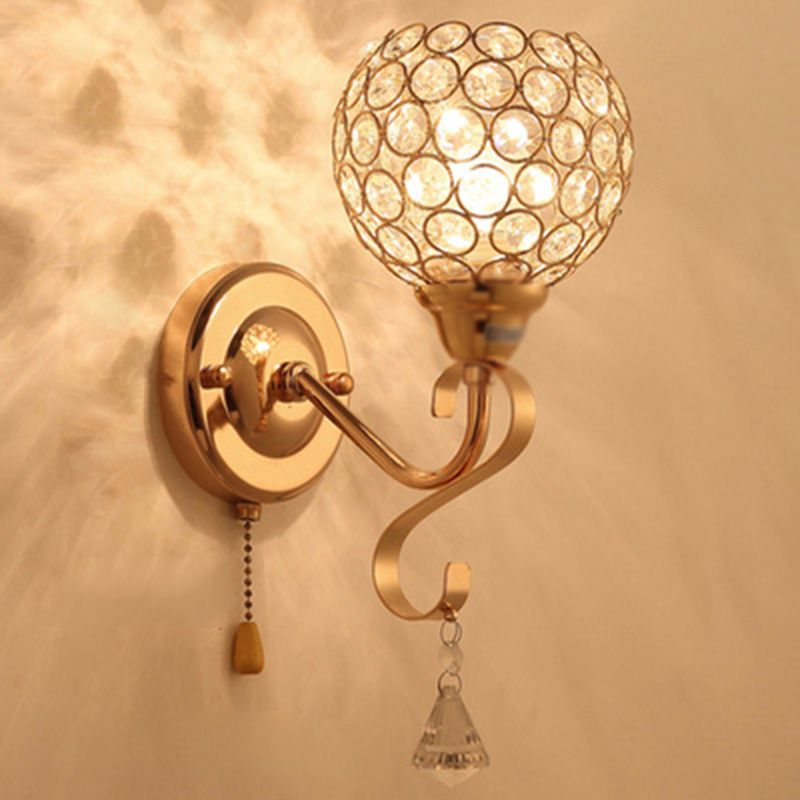 Spherical Dining Room Wall Light Fixture Crystal 1-Light Modern Sconce Light in Gold