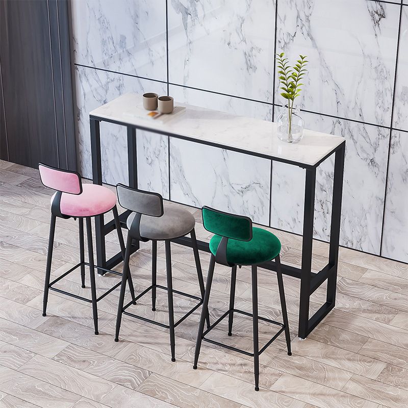 Taburetes de bar tapizados en negro, taburetes de bar escandinavos con respaldo bajo (juego de 3)