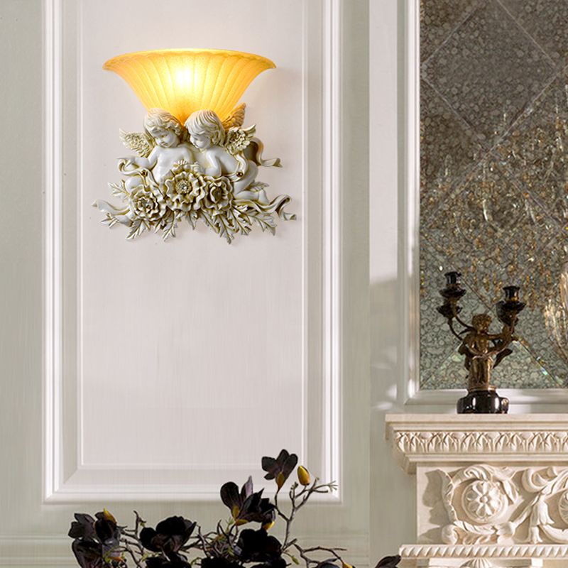 LAMPE DE MUR VERNE GRATINE ÉLEVÉE STYLE RÉTRO RETRO 1-LIGHT Yellow Flush Wall Light Sronce avec Rose / Beige Rose Detail