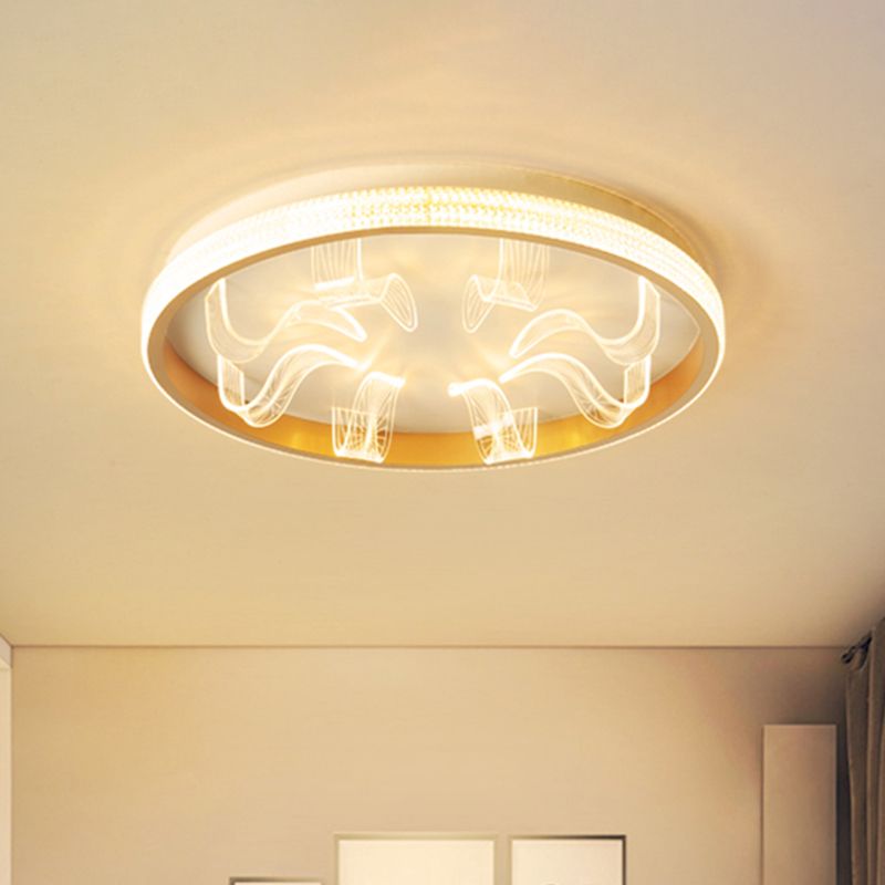 Nordic Circular Flush Ceiling Light Metallic LED Bedroom Flush Mount in Gold, Warm/White Light