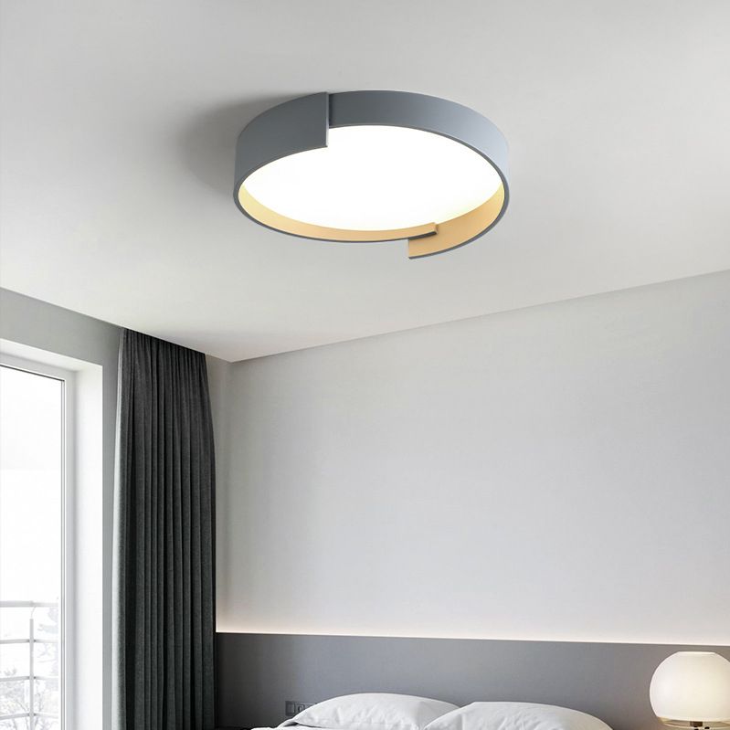 Modern Simplicity LED Ceiling Fixture Iron Circular Flush Mount with Acrylic Shade
