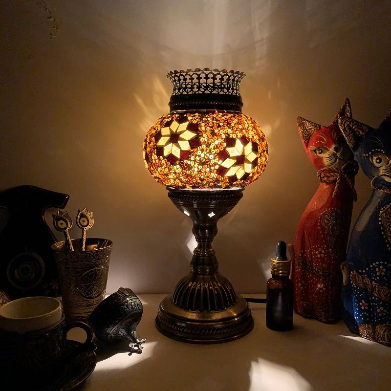 Traditional Lantern Torchiere Lamp 1-Light Stained Glass Table Light for Bedroom