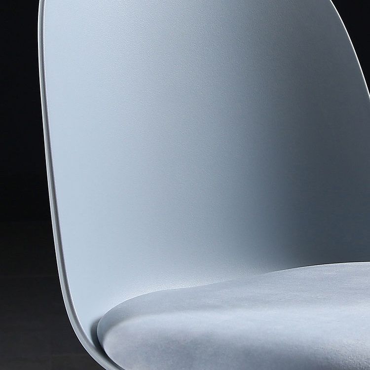 Silla auxiliar de comedor escandinavo de plástico Silla de comedor Parsons con acabado mate (juego de 4)
