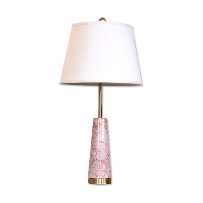 Lampe de table de nuit conique en marbre moderniste à 1 tête rouge avec abat-jour en tissu blanc