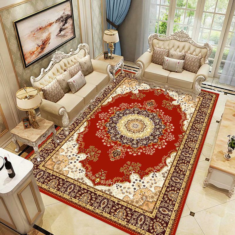 Fancy European Rug Traditional Pattern Polyester Area Rug Stain Resistant Carpet for Home Decor