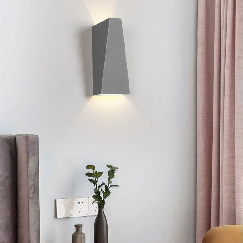 Geometric Wall Mounted Lamp Modern Simplicity Aluminum Wall Mount Lamp for Living Room