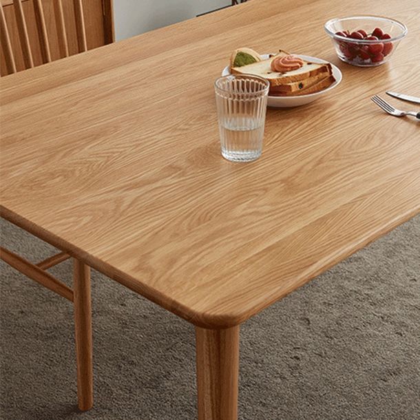 Moderne eiken houten tafel in de natuur rechthoekige eettafel met houten basis en 4 poten