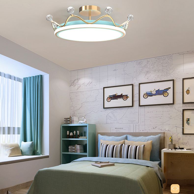 Metalen kroon dicht bij plafondlamp Moderne LED Semi Flush Mount Light Fixture voor kinderslaapkamer