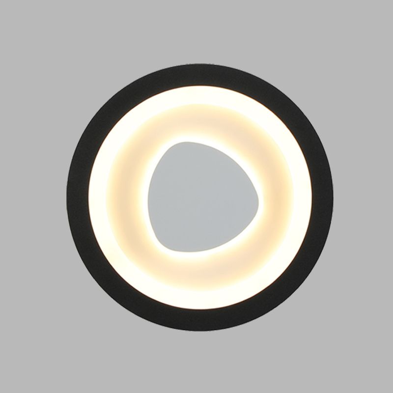 Cercle simple et triangle luminaire mural Metal LED Ponce d'angle en noir avec une teinte acrylique