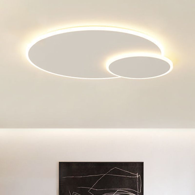 White LED Flush Mount Modern Metal Circle Ceiling Mounted Fixture for Bedroom