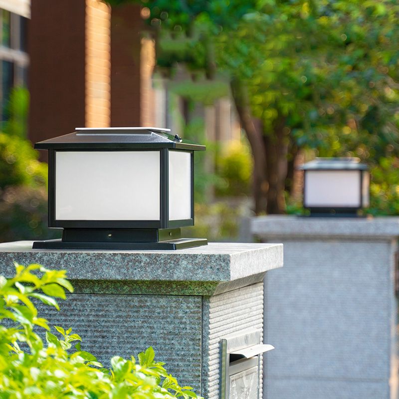 Simple Style LED Solar Lighting Fixture with Acrylic Shade for Garden