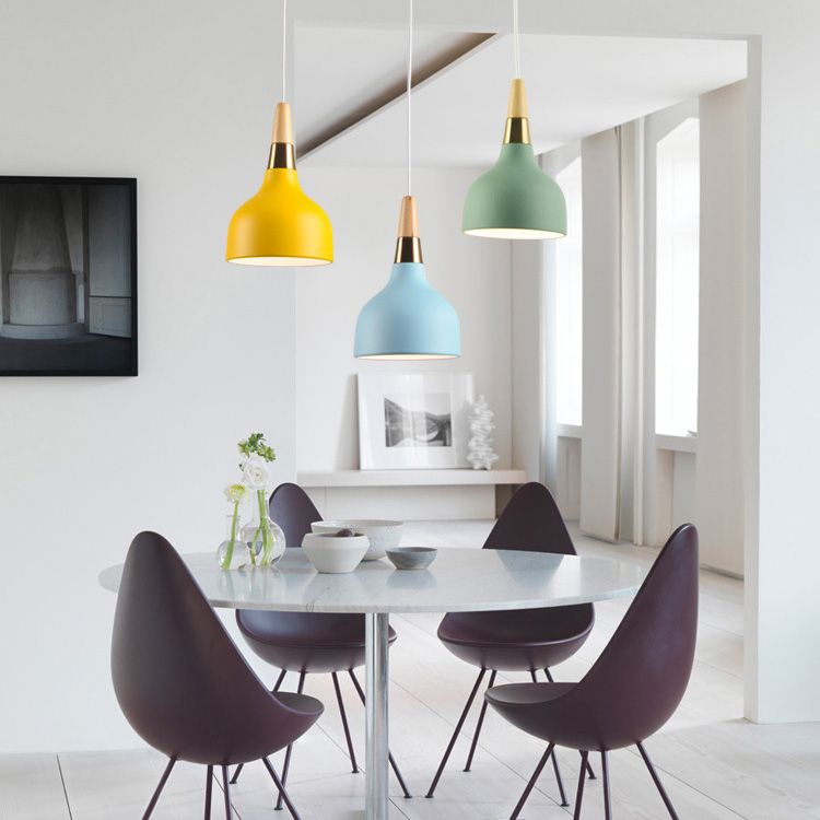 Wooden Top Down Lighting Pendant Nordic Style Metal Ceiling Pendant Lamp for Restaurant